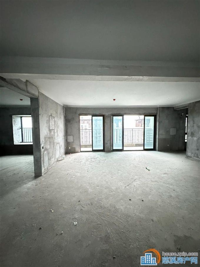 东边套阳光城翡丽湾146平105万