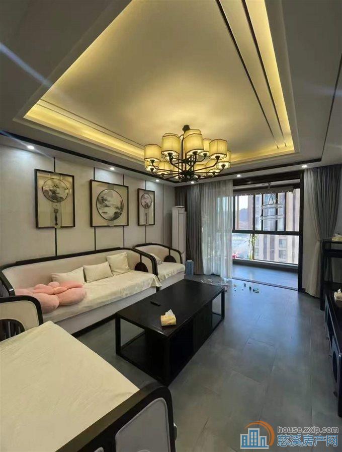 复地二期142平方精装车位175万