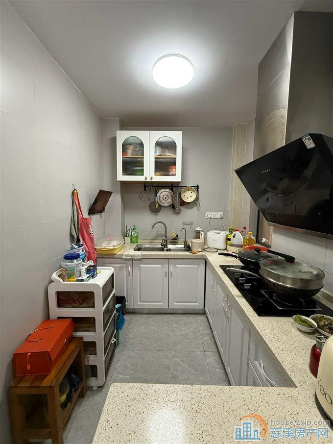 新潮塘南苑60平110万带车位