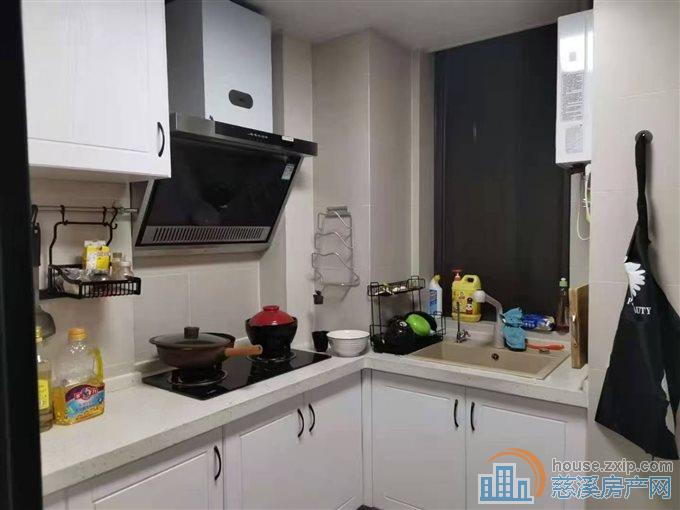 出售：【恒厚·阳光城】中间楼层 精装修