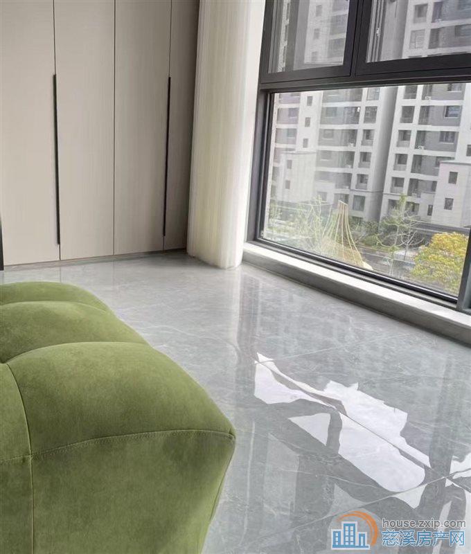 泊蔚里151平朝南四开间精装带车位