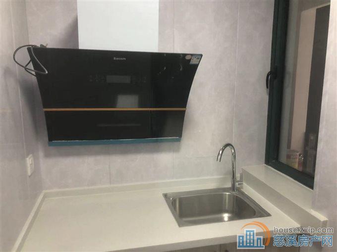 天怡嘉苑80平150万带车位精装修