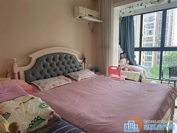 梅林苑 精装小户型 满两年