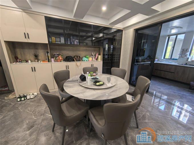 鸣北小区152平方豪华装修178万