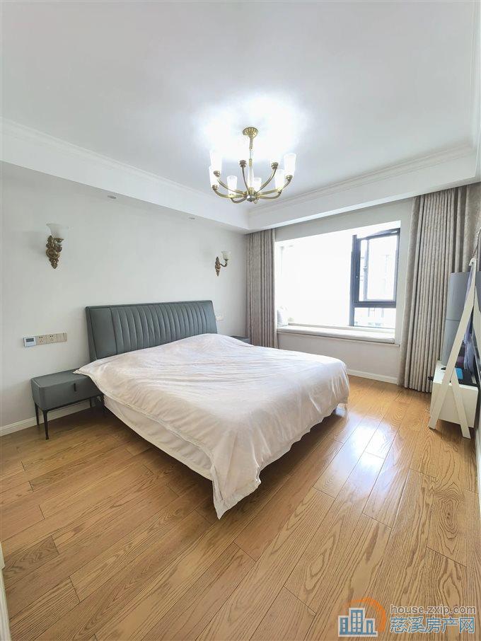 誉林府95平215万实验上林书包