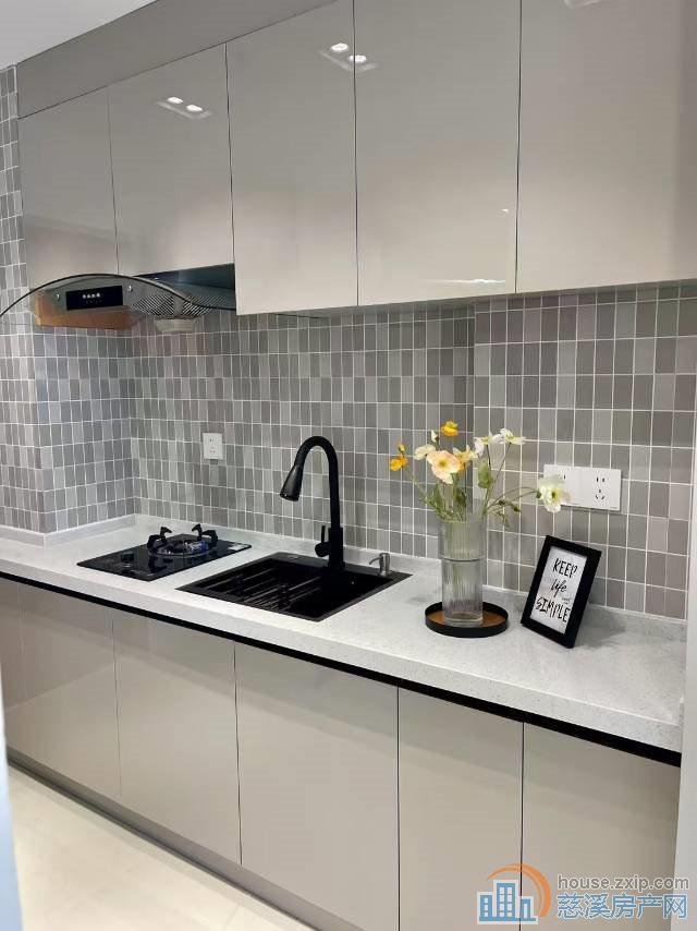 富丽湾景苑楼层佳豪装46平39.8万