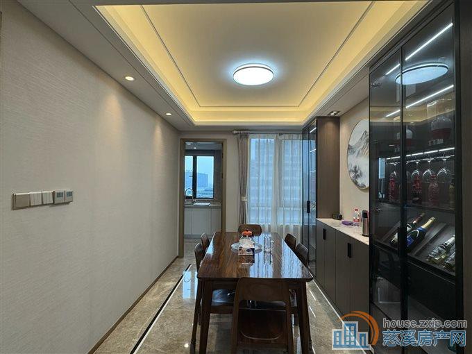 中海湖心半岛 精装修 湖景房 拎包入住