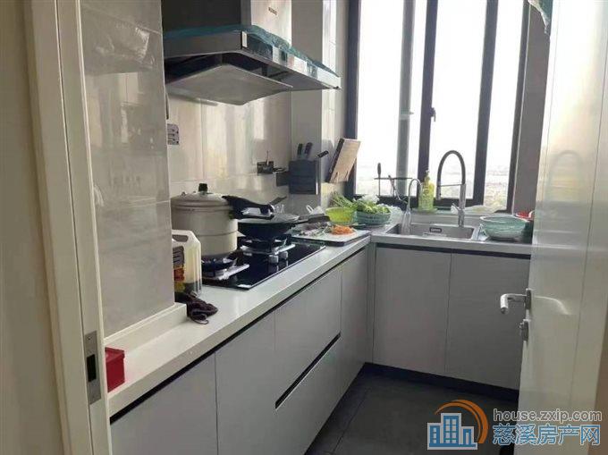 新湖塘北苑107平精装3室两年162万