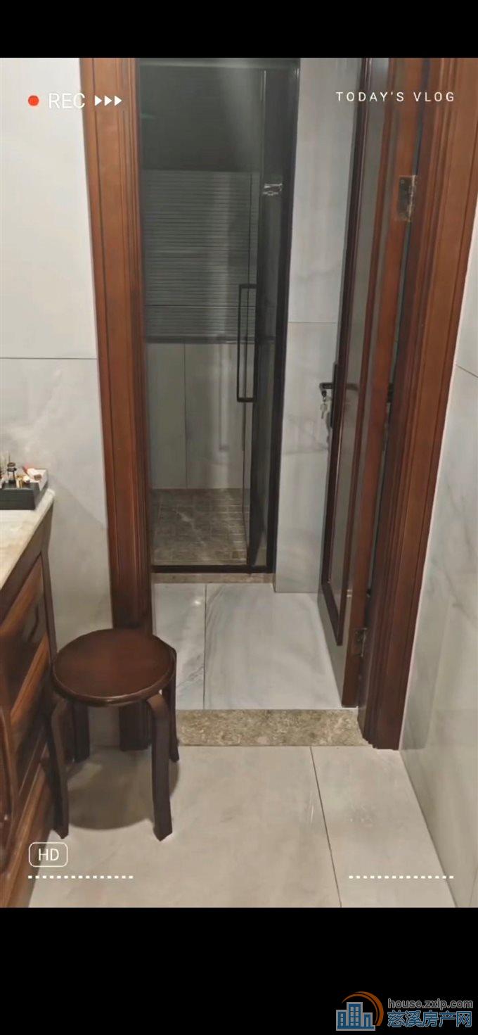 江滨之城101平精装修149万直接