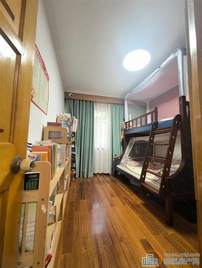 三北市场小区  精装修 三小上林无在读