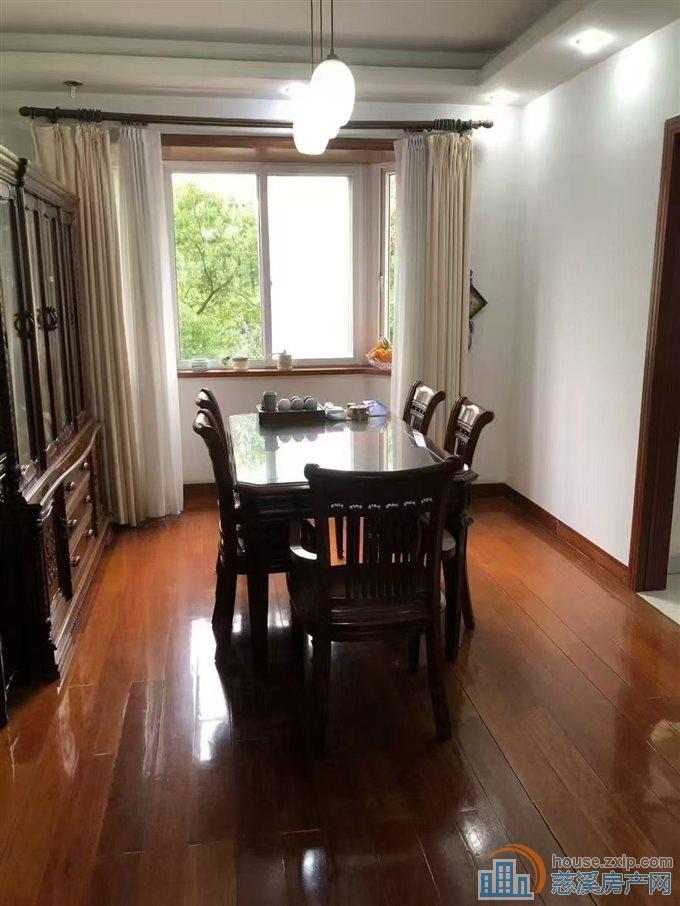 华泰苑一期3楼139平方+车库老精装