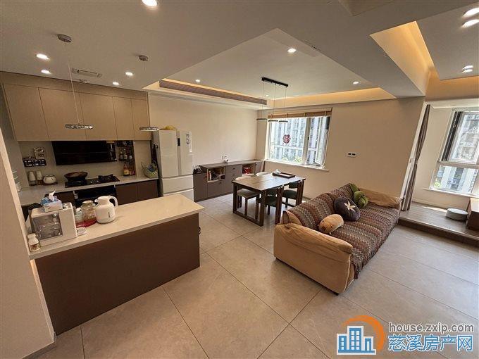 急售 檀悦府上叠 全新婚装 带车位