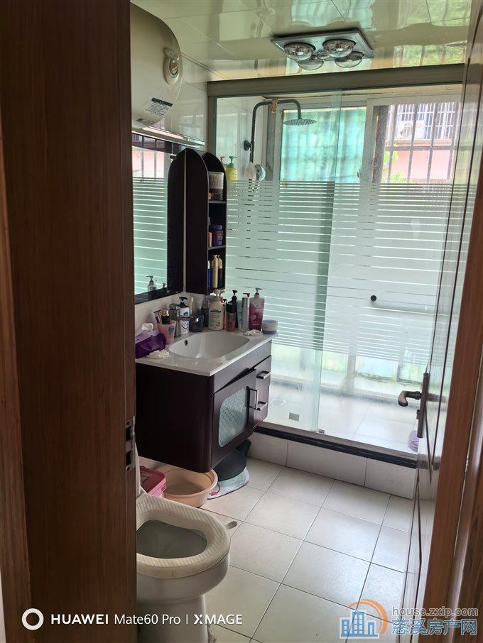 金山新村多套2楼67平方精装75万77万