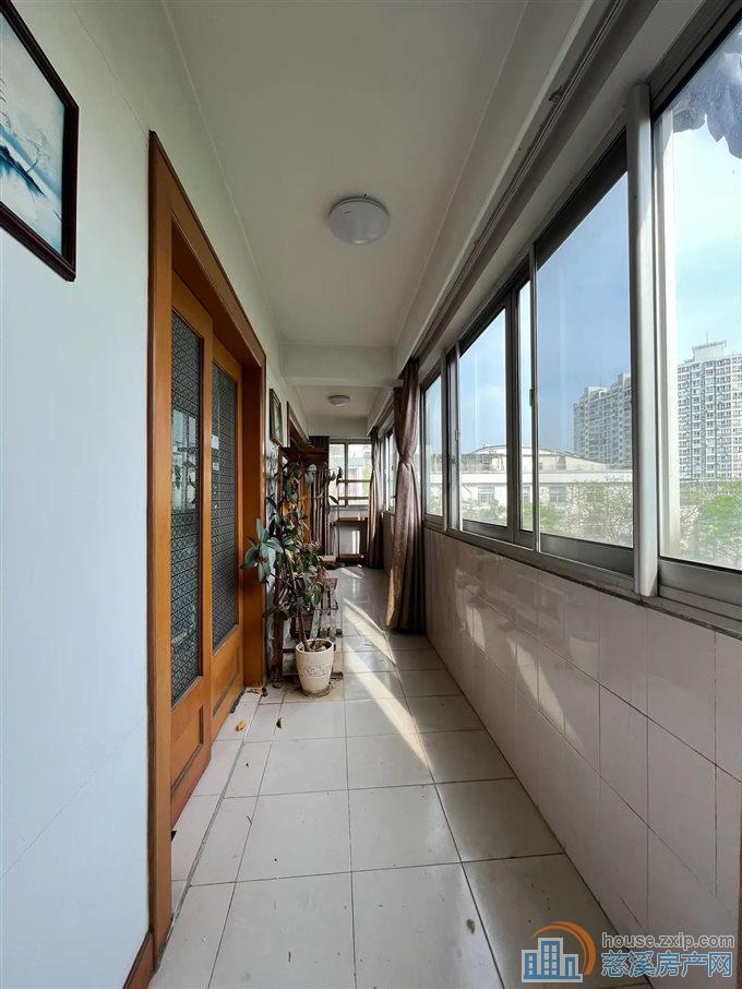 虞波花园141平115万精装黄金楼层