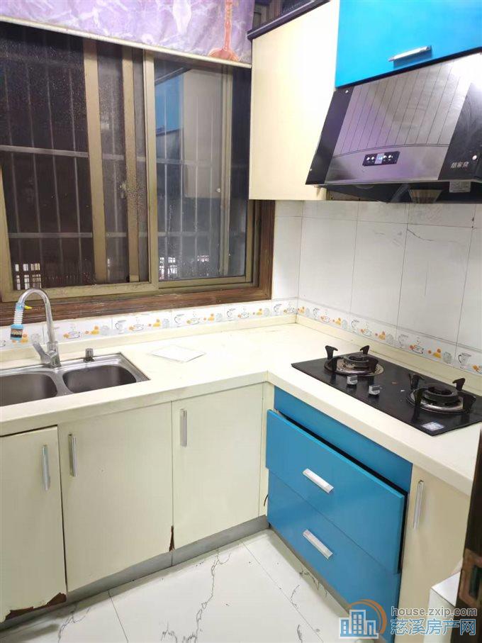 【城东新村】4楼57平方+架空层16平方，106万