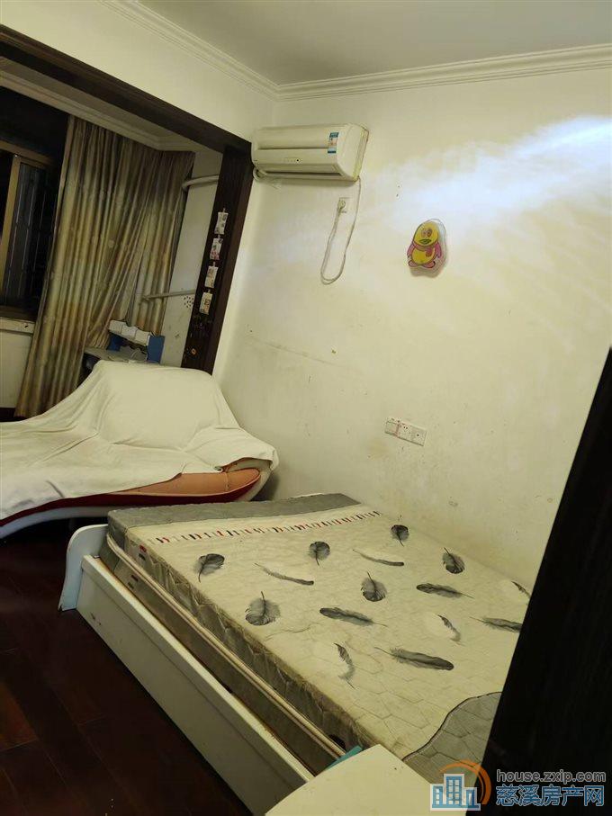 【城东新村】4楼57平方+架空层16平方，106万