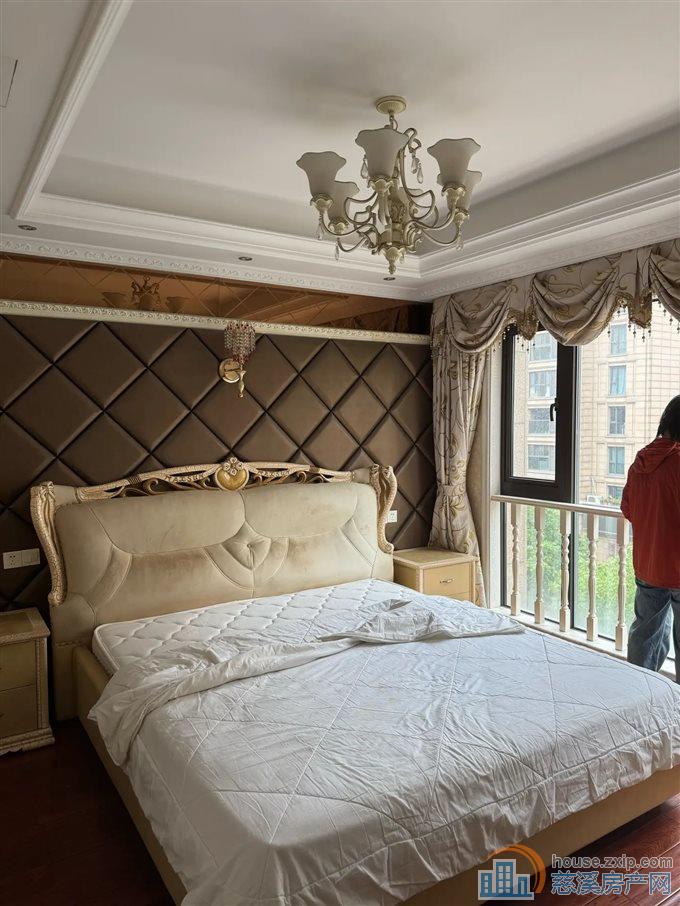 绿城玫瑰园105平,豪华装修带车位