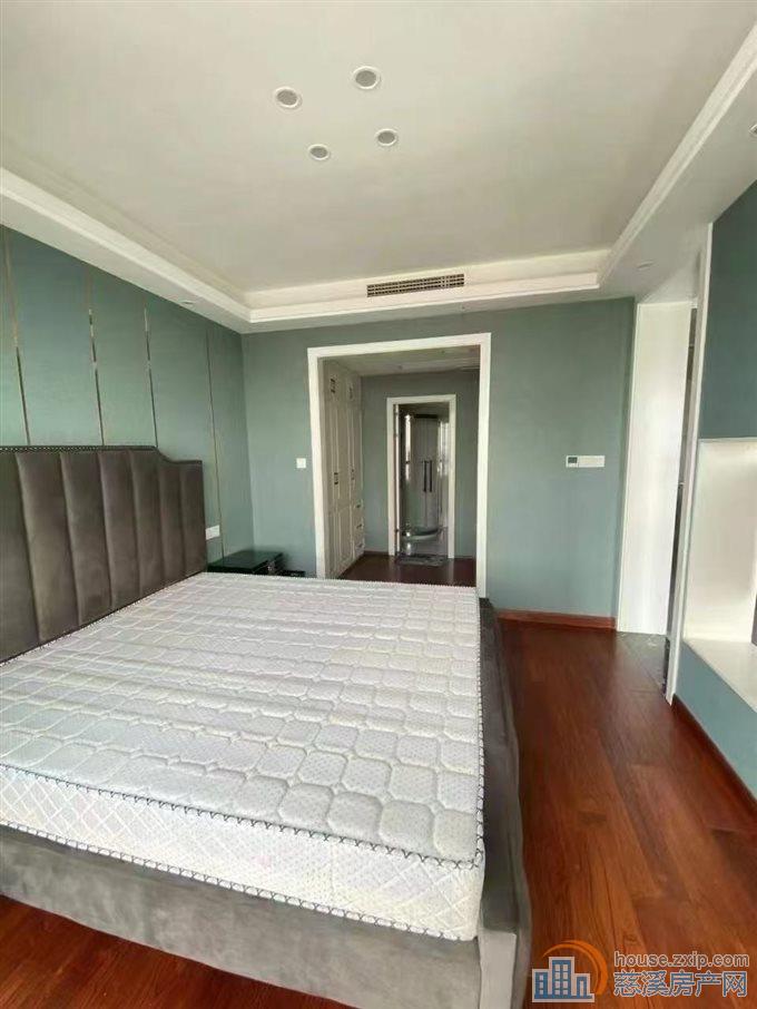 波斯曼精装77平方