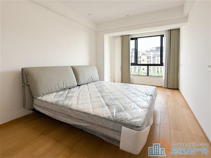 急降30菠萝  珑悦府上叠豪装未入住