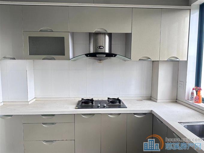 实验公寓电梯东边套好楼层168平精装