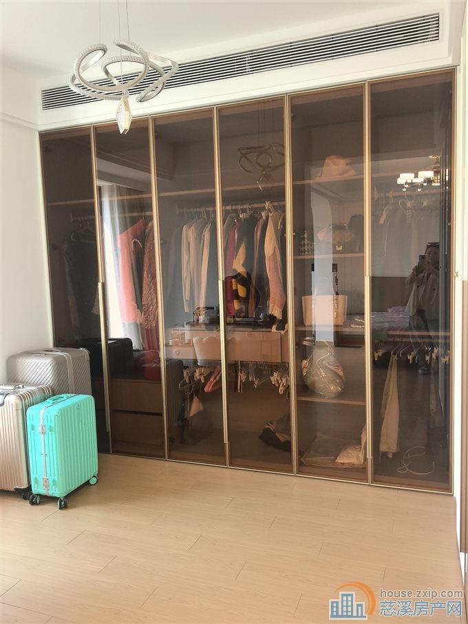 云锦苑86平精装修118万