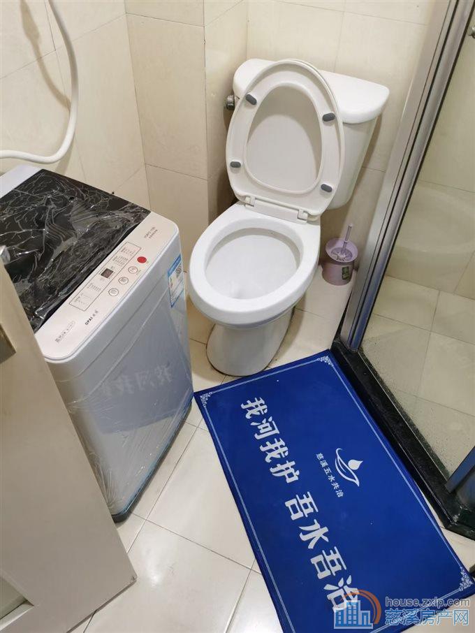 中凯华庭多套单身公寓1200元等