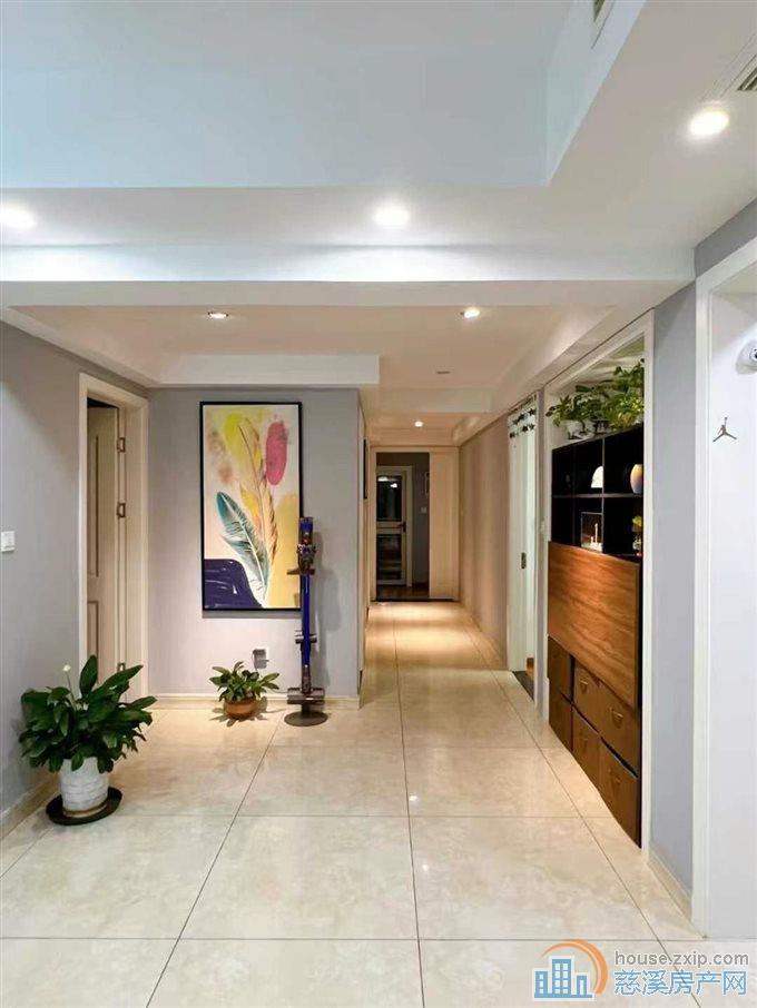 孙塘新村低楼层188平可读书全新精装