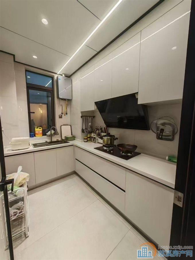 恒厚阳光城精装修100平方139.8万