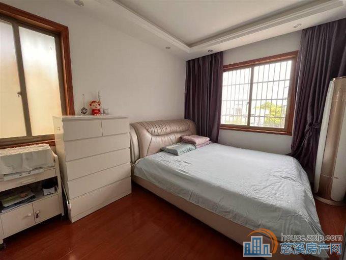 【城东新村】4楼.精装修.61平方+架空层10平方