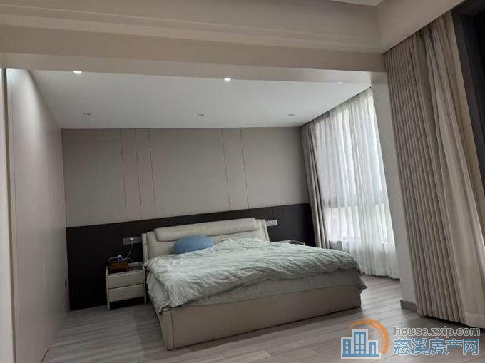 特价出售:珑玥府上叠带星空露台