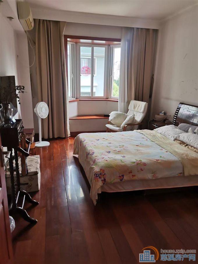 华泰苑一期3楼139平方+车库老精装