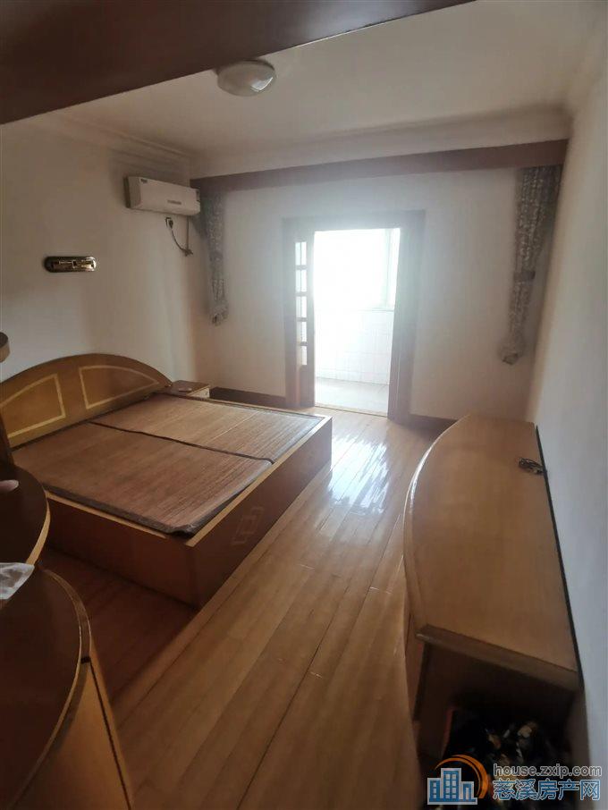 虞波花园 精装修 送阁楼40平