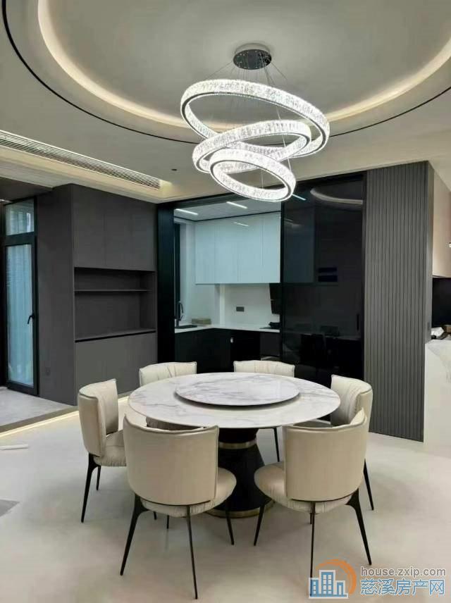 万固东区270平全新装修未住