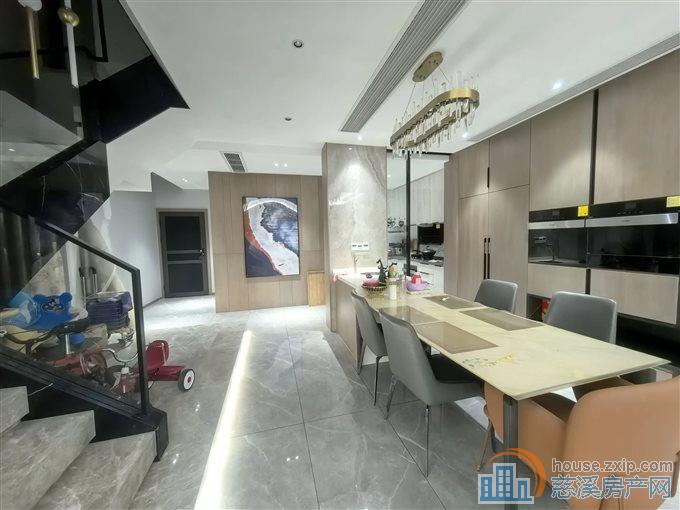 复地御溪雅苑别墅550万精装带2车位