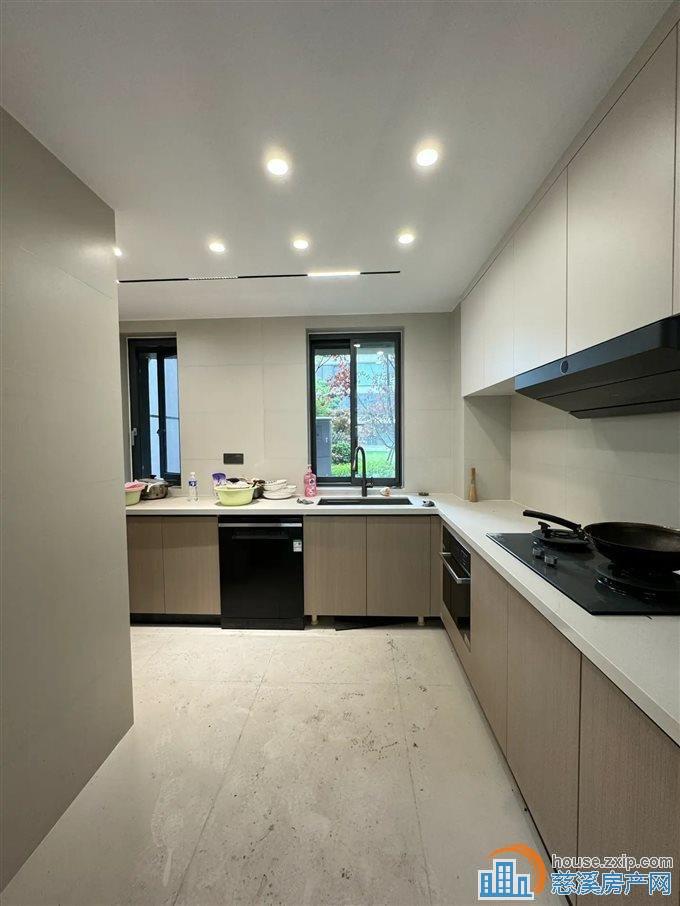 上东辰府奶油轻奢风家电家具全送复式钥匙在