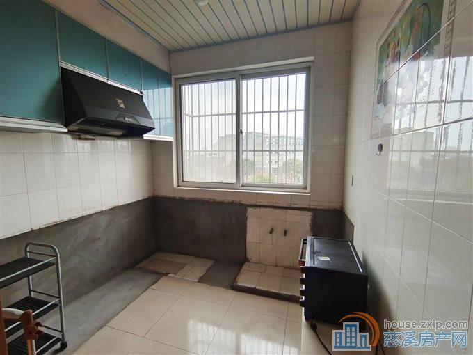 童家新村134平93万市中心繁华地段