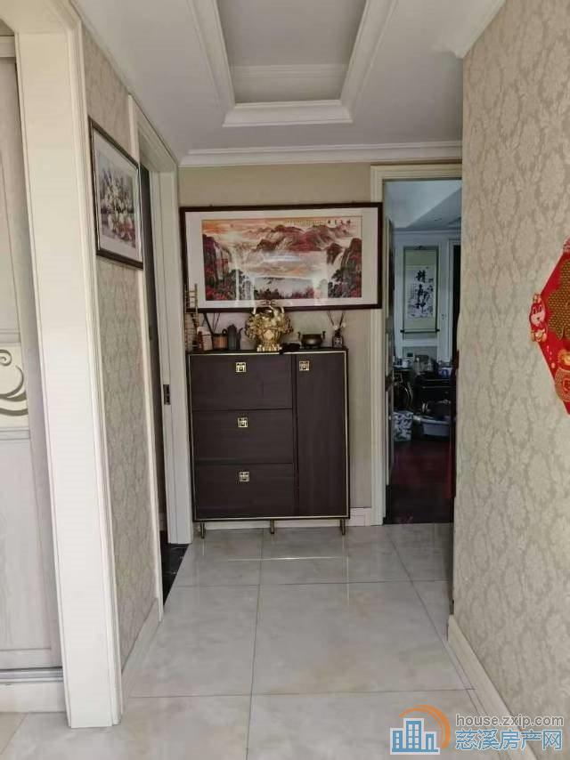 康桥家园3楼123.5平车位精装126万