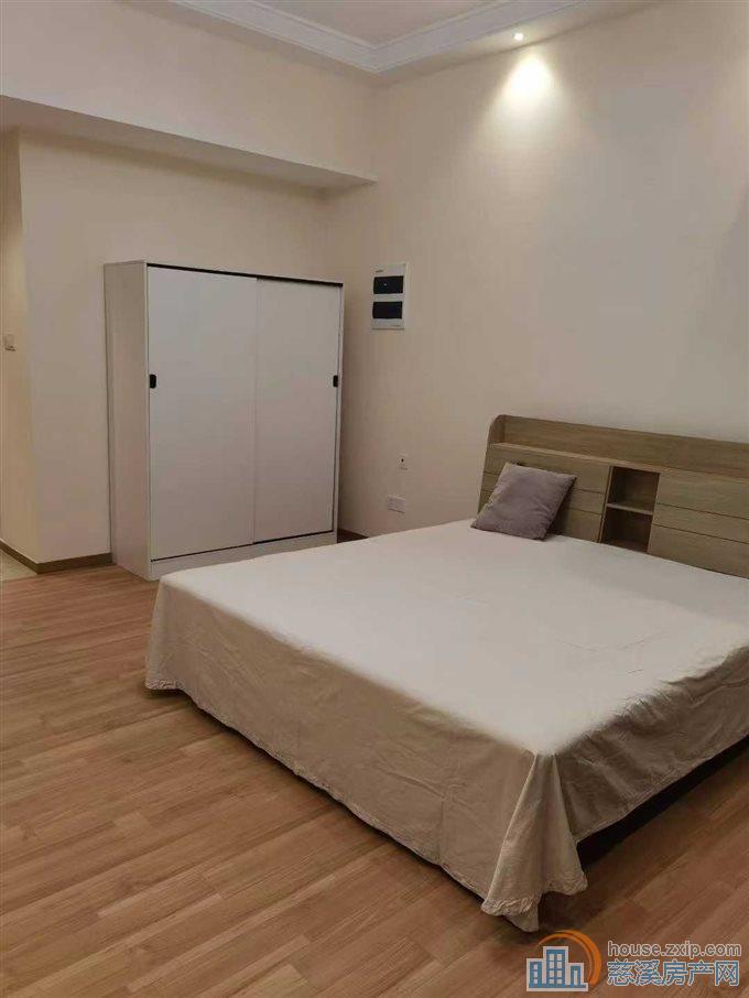 海铂中心52平朝南中上楼层精装修拎包入住