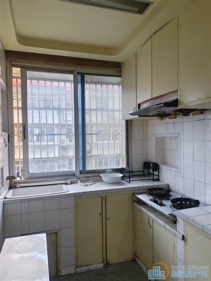 吉祥新村多套五楼68万76.8万78万