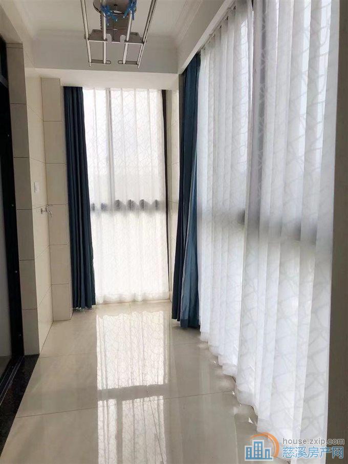 明月佳苑3室2卫