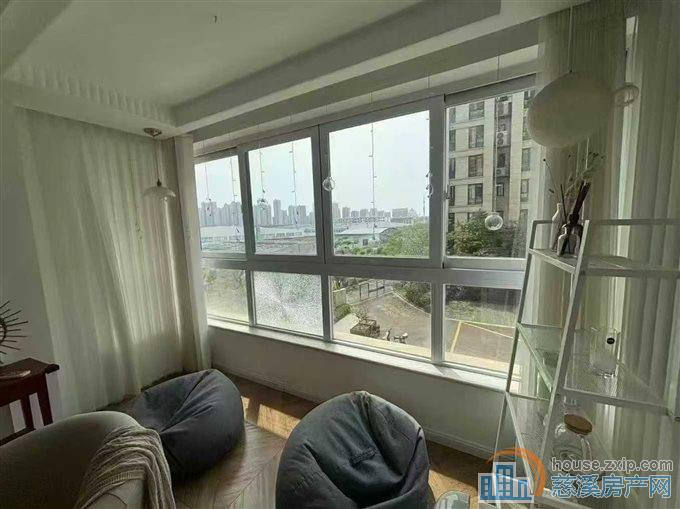 江南大院法式精装修三室两厅两卫拎包入住