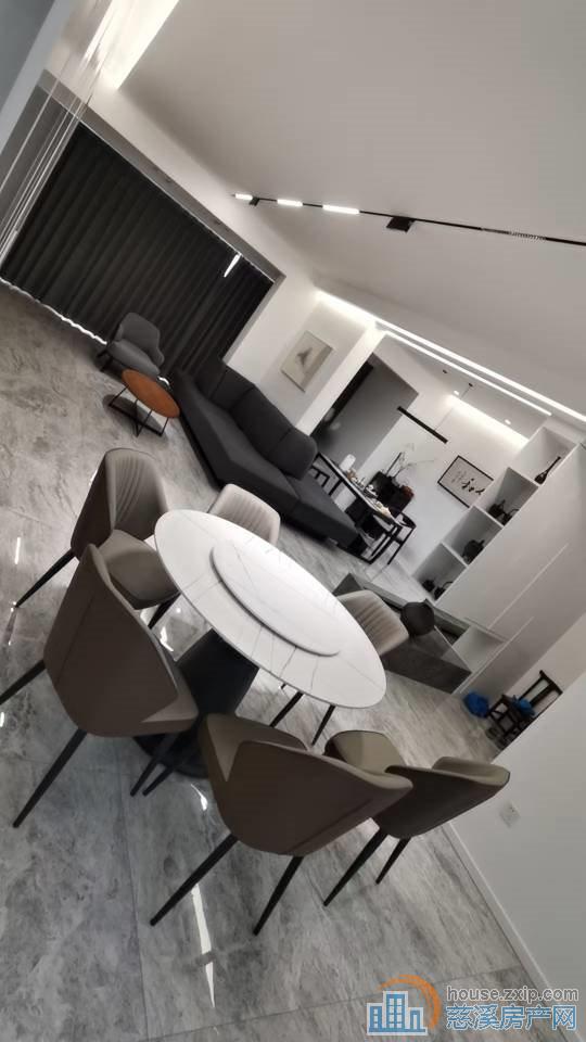 锦尚府：景观楼层128平，带产车位