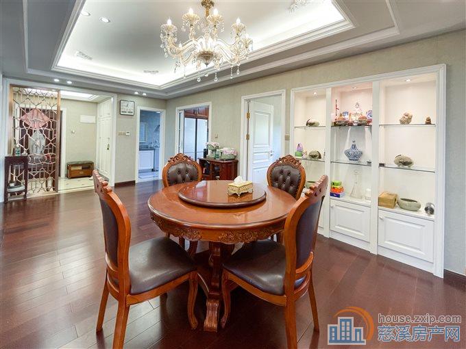 捡漏 华泰苑. 豪装 东边套 三开间朝南