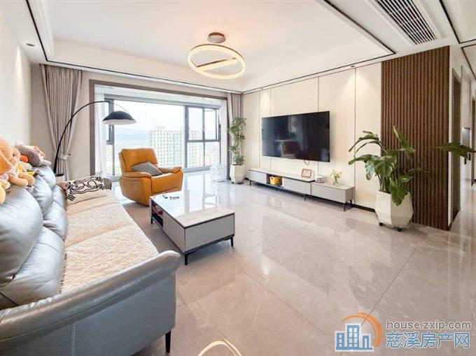 吾悦华府 140平精装河景房