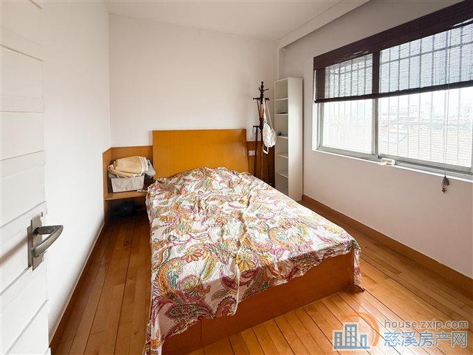 虞波北园东区 带阁楼 使用面积高 地车库