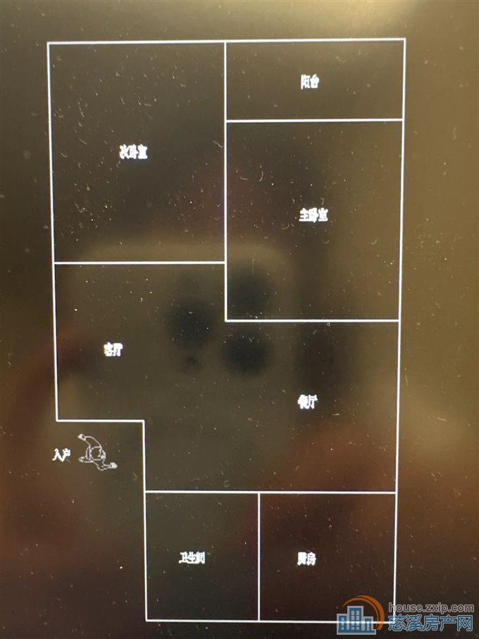 玲珑小区103平109万精装保养好