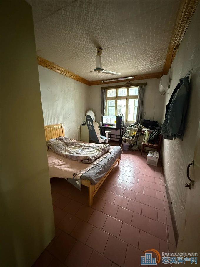 城东新村73平115万上林书包