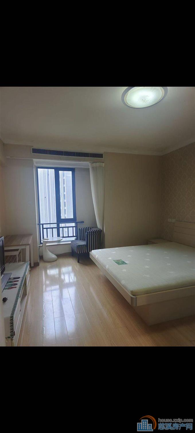 财富中心42平43.8万单身公寓