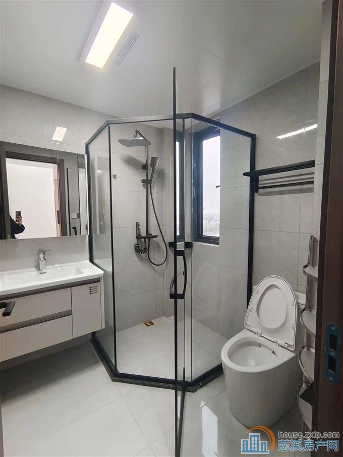 急卖 云颂府100平方133万送车位