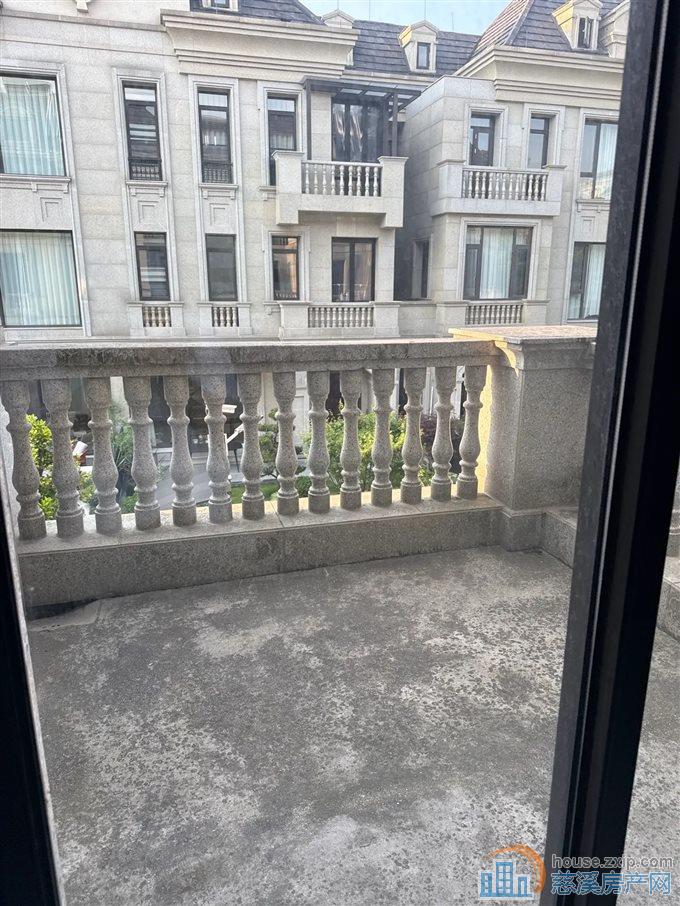 元亨雅园 联排别墅 带双车位  前后花园